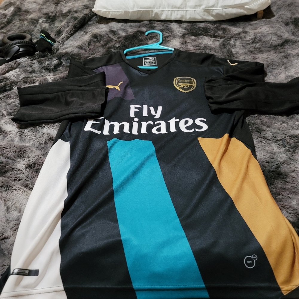 2015 Arsenal Third jersey